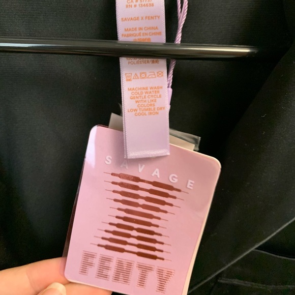 savage x fenty button up by rhianna - Picture 2 of 4